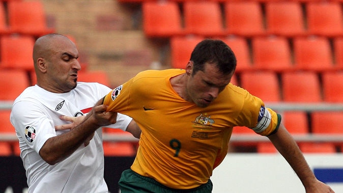 Assessing his future ... Mark Viduka (File photo)