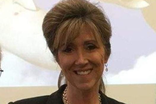 Tammie Jo Shults at an alumni event