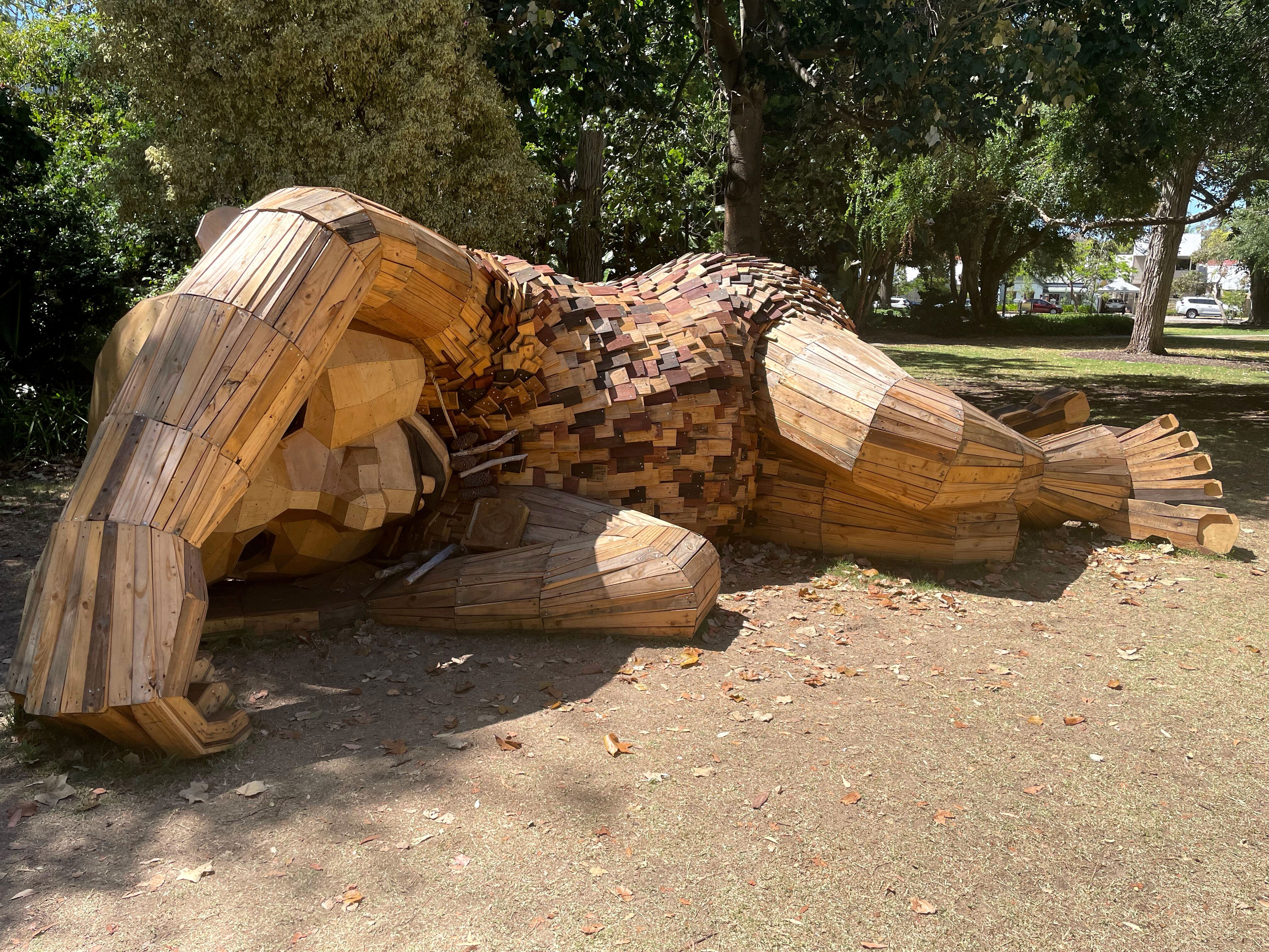 Giants of Mandurah fire Hopes statue can be rebuilt as police offer 25,000 reward for