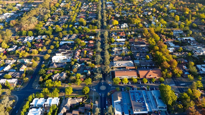 Aerial image showing houses in Canberra. 