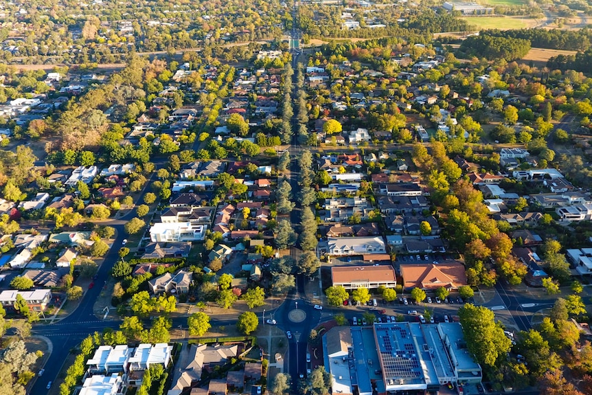 Aerial image showing houses in Canberra. 