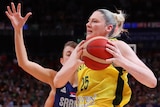 Lauren Jackson drives to the basket for the Opals against Serbia.