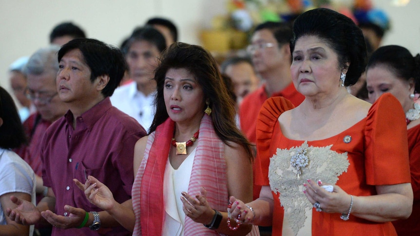 Imelda Marcos with daughter Imee and son Ferdinand Jr