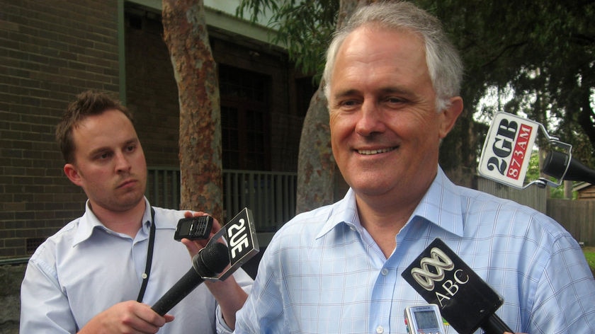 Former federal opposition leader Malcolm Turnbull announces his decision not to resign from politics