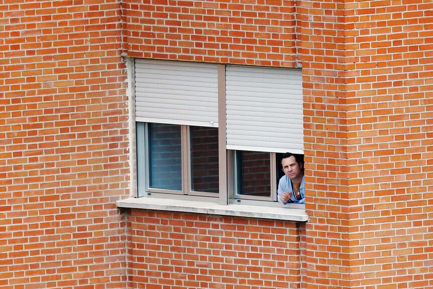 Spanish Ebola patient Teresa Romero's husband waits in isolation in Madrid, October 9 2014