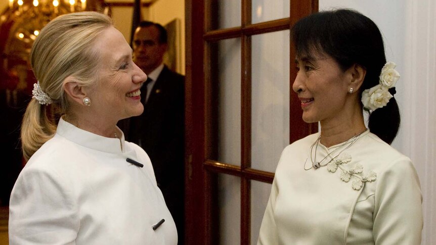 Hillary Clinton meets Aung San Suu Kyi