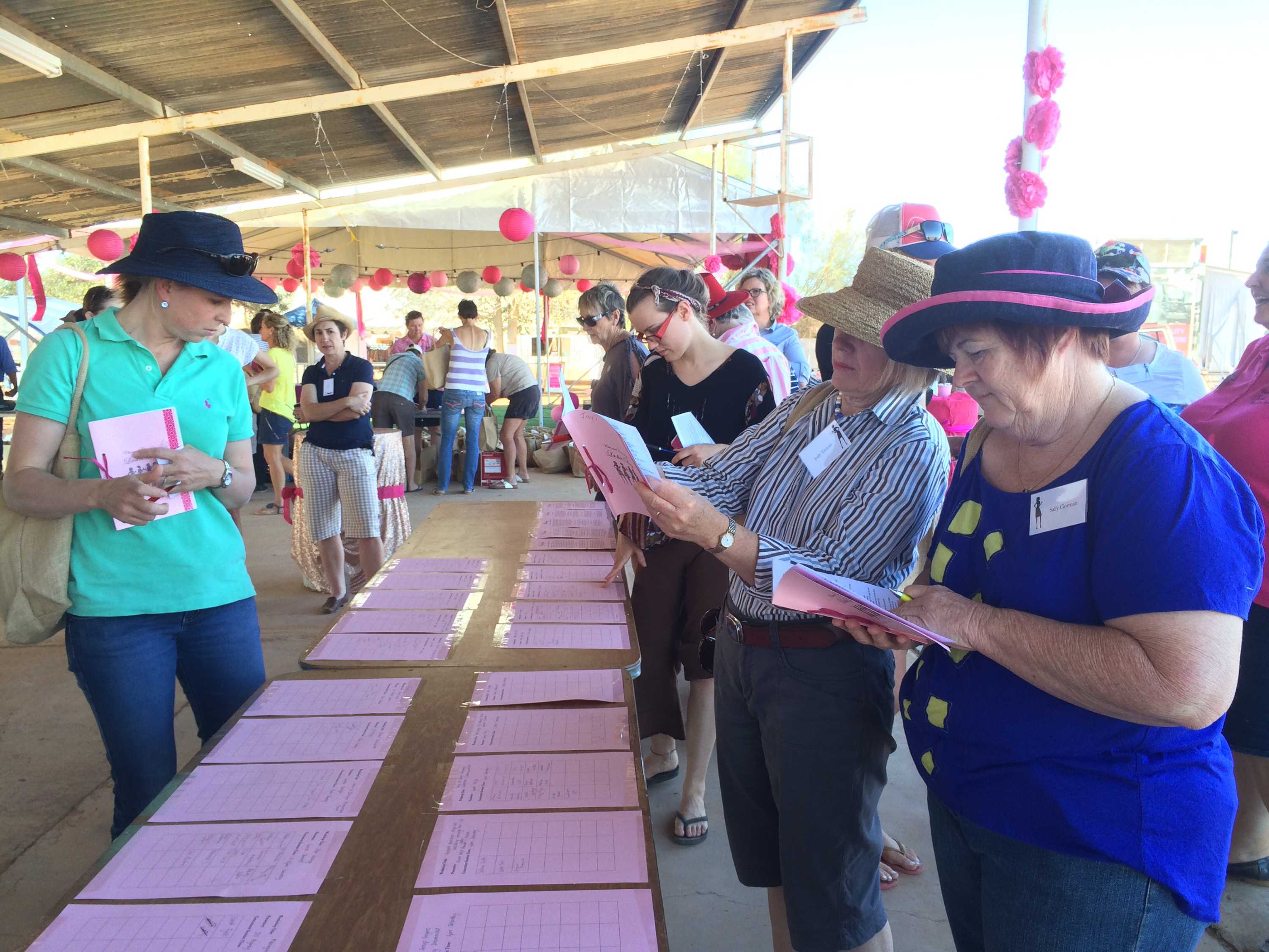 Tiny town of Eromanga painted pink as rural women converge for the Channel Country Ladies