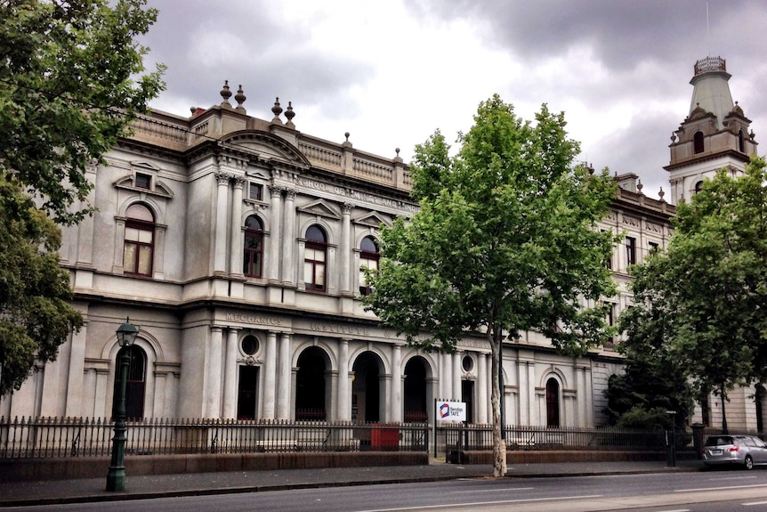 Exterior of Bendigo TAFE building