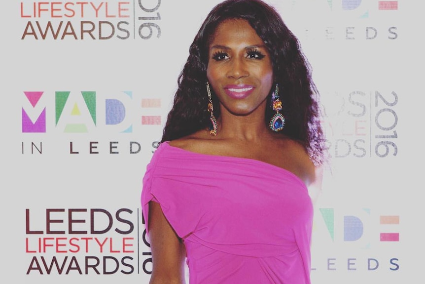 British former singer Sinitta has revealed she plans to live broadcast her genital cosmetic surgery.