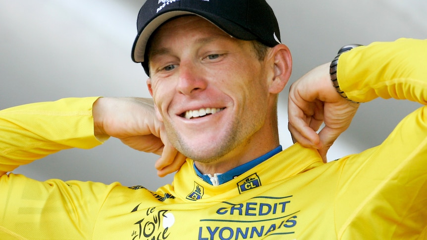 Lance Armstrong wearing the famous maillot jeune after Stage 20 of the 2005 Tour de France.