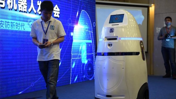 Chinese security robot draws Dalek, Terminator comparisons - ABC News
