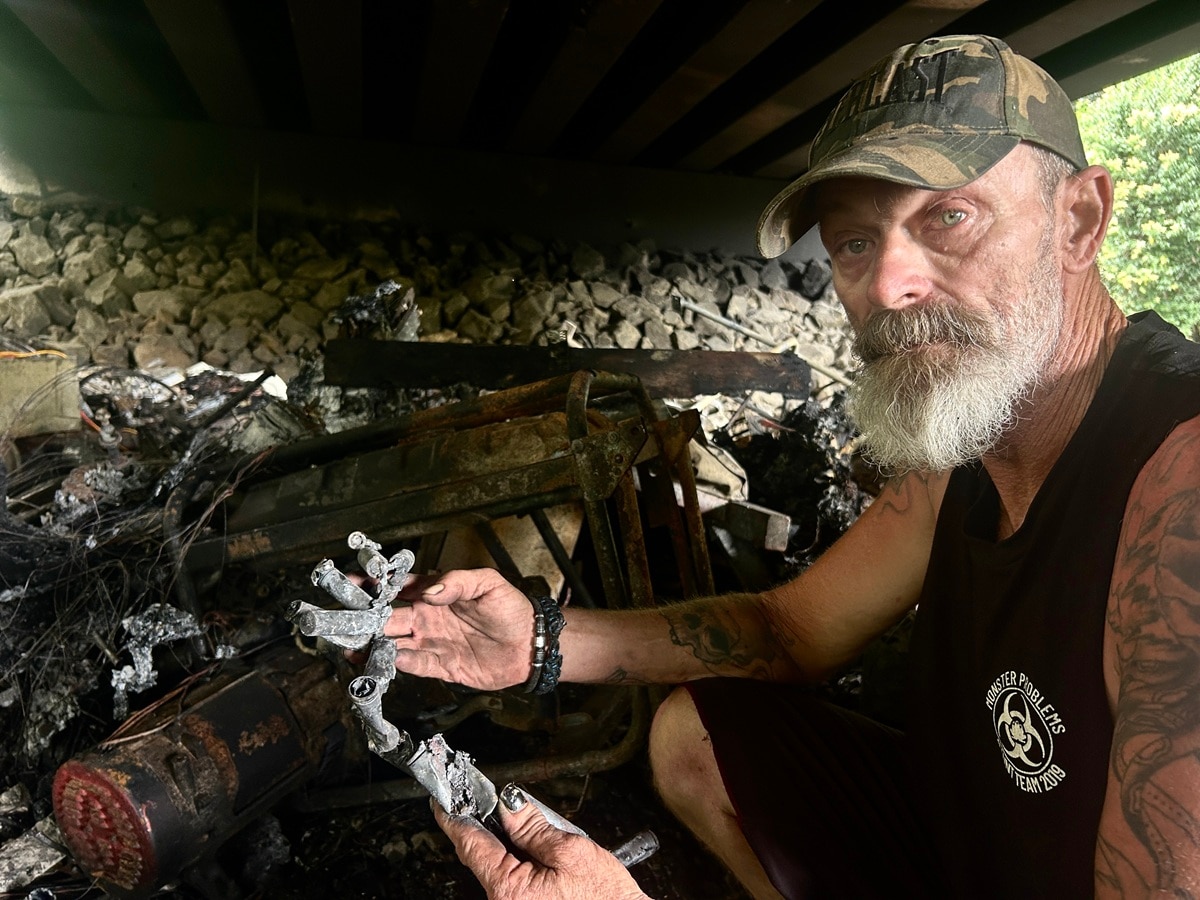 Byron bridge fire highlights tourist hotspot's homelessness crisis