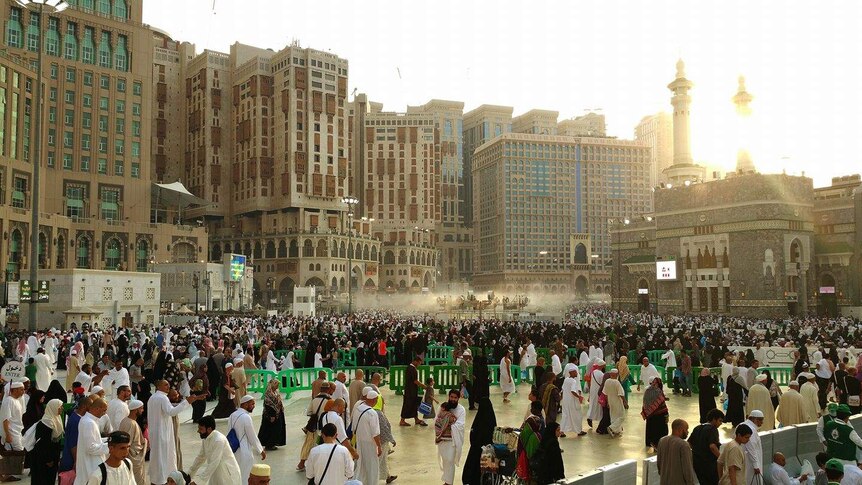 A large crowd on the way to the grand mosque in Makkah.