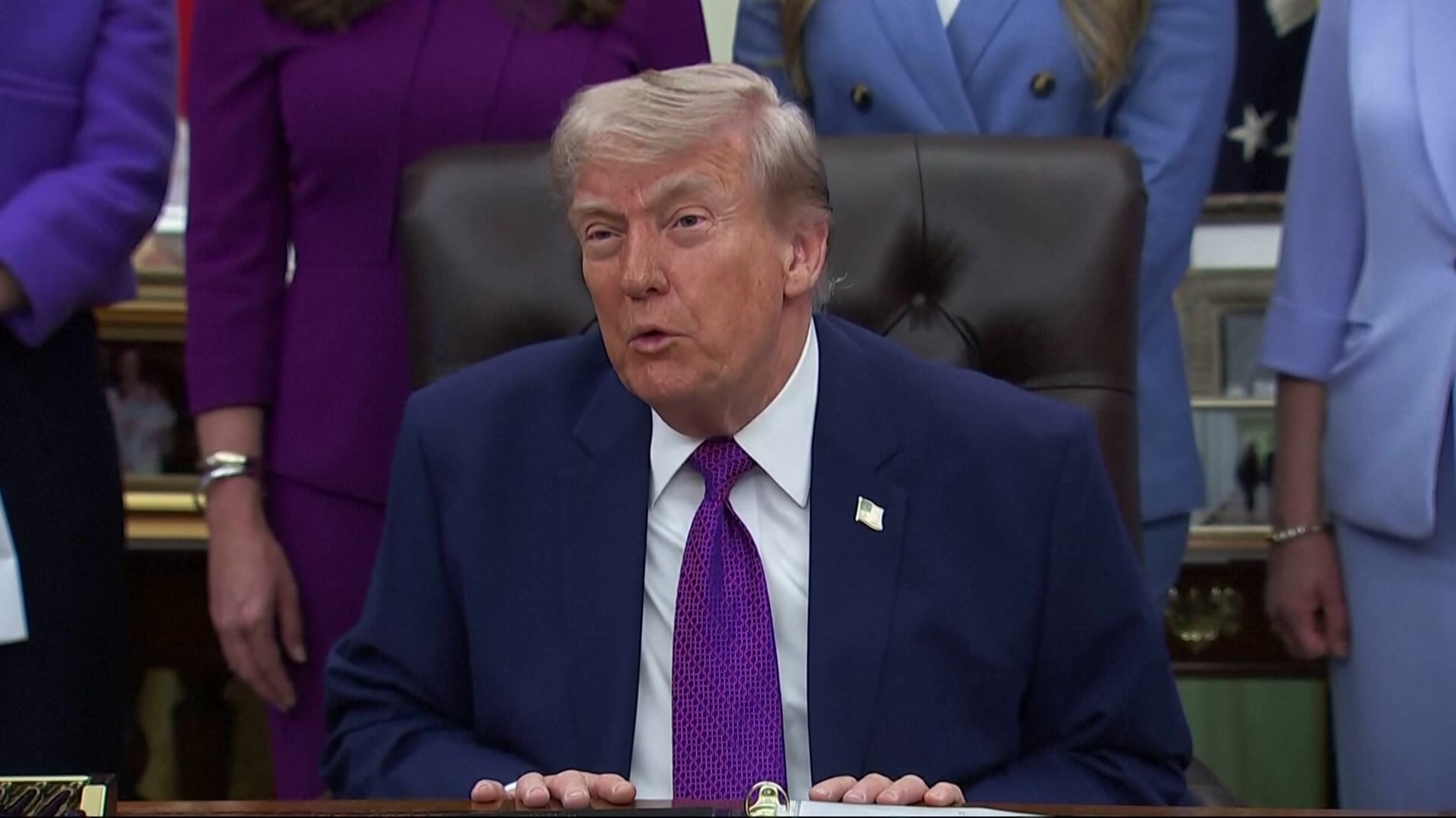 Trump declares Iran ceasefire on 'life support'