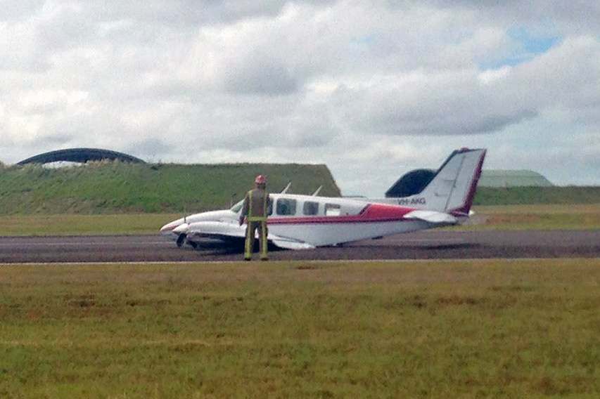 Light plane makes emergency landing in Darwin