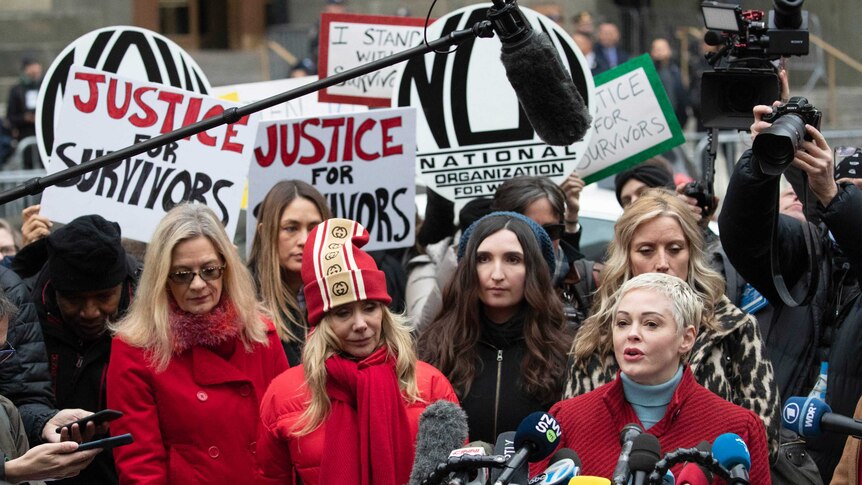 Actress Rose McGowan speaks at a news conference outside a Manhattan courthouse after the arrival of Harvey Weinstein.