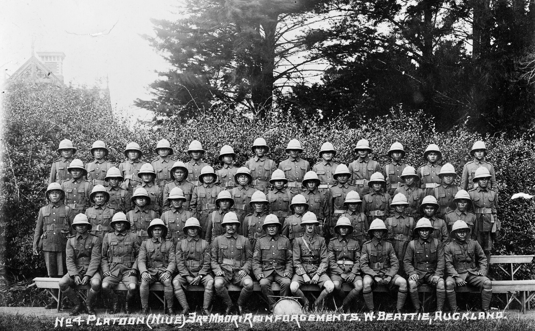 A black and white image of the Niuean soldiers of No. 4 Platoon, 3rd Māori Reinforcments before leaving New Zealand for Egypt.