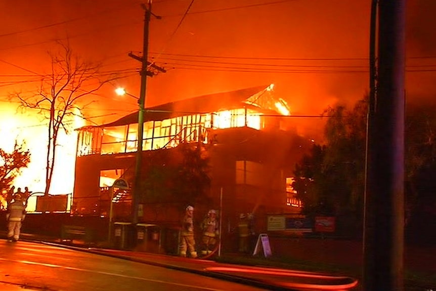Fire rips through Brisbane school