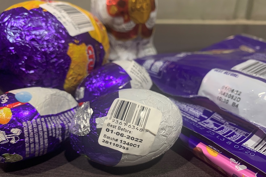 A close-up picture of an Easter egg showing its best before date.