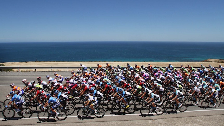 Tour Down Under rides along the coastline