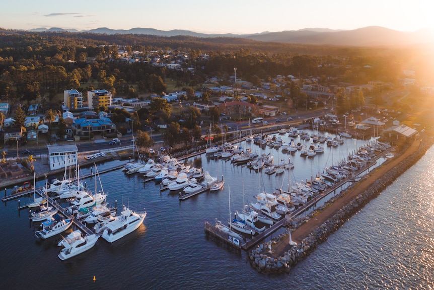 A drone shot of a marina.