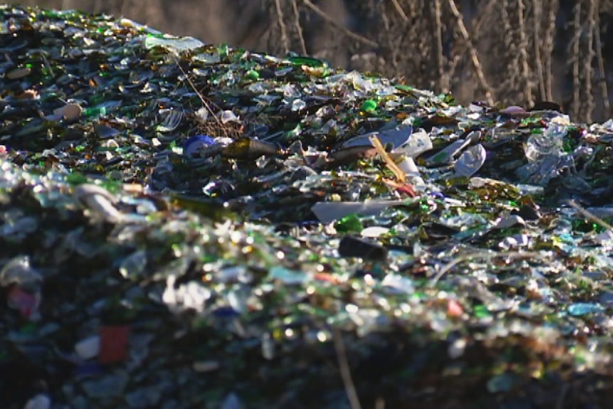 Broken glass in a large pile.