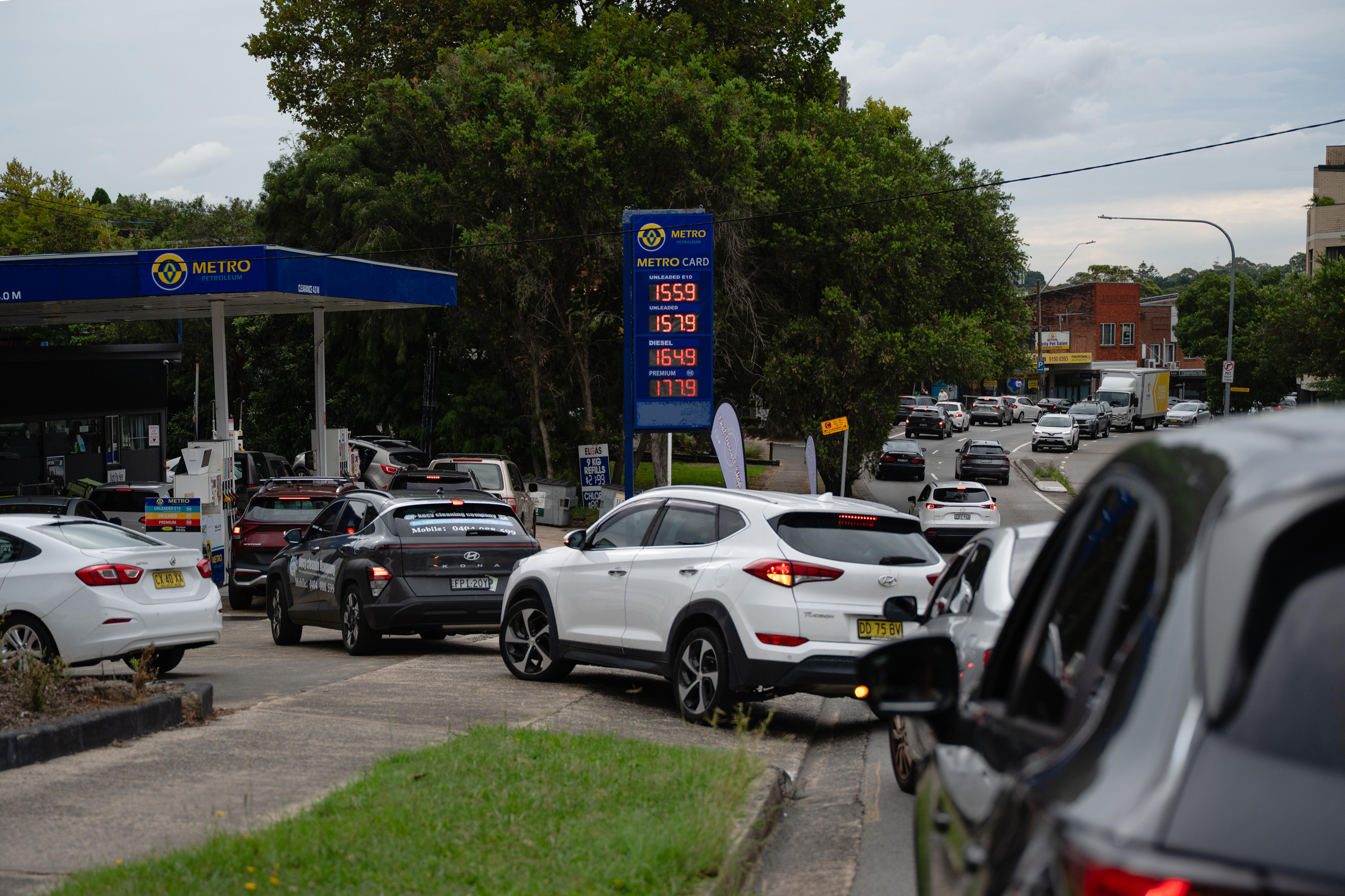 Long queues at servos as petrol prices surge amid Middle East war