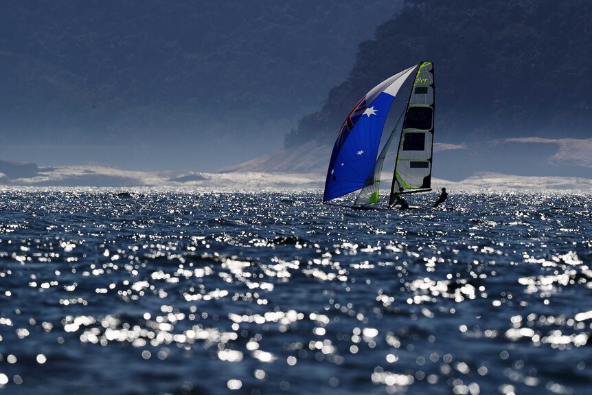 Nathan Outteridge and Iain Jensen sail in Rio