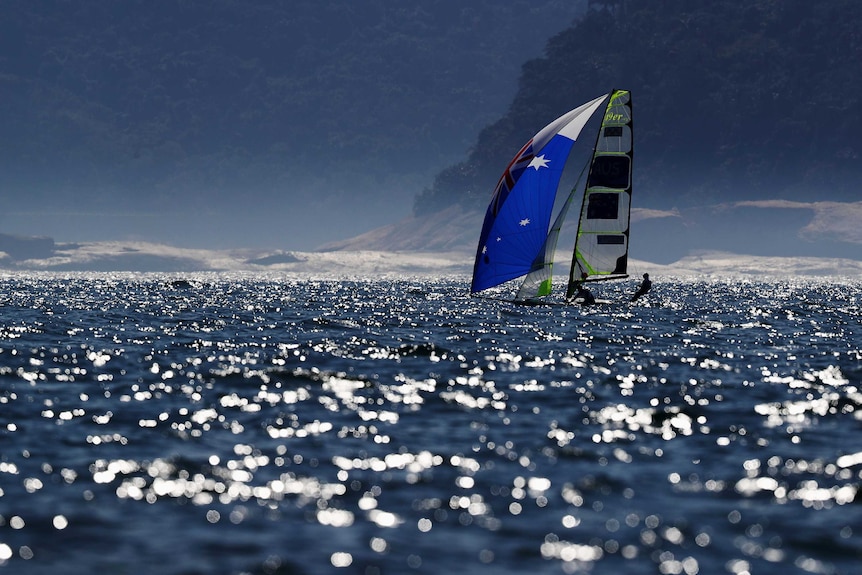 Nathan Outteridge and Iain Jensen sail in Rio