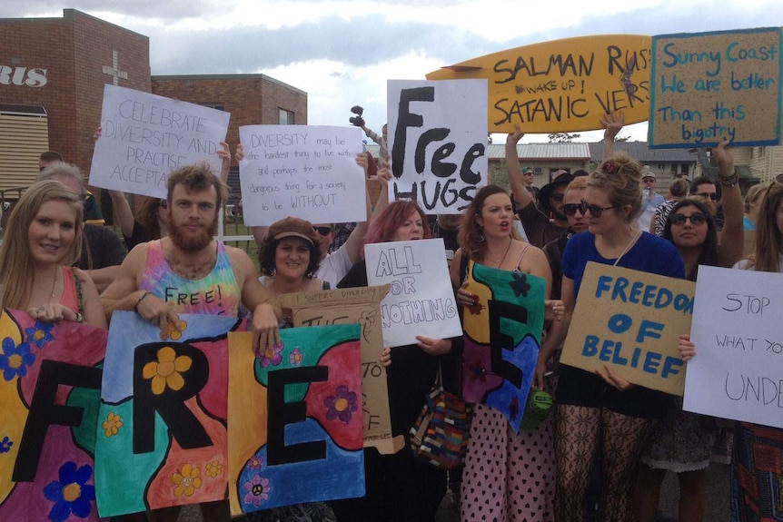 Pro-mosque supporters on the Sunshine Coast. September 20, 2014.