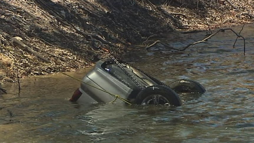 Body of man missing found in submerged car