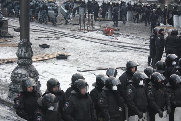 Police gather amid massive Ukraine protests