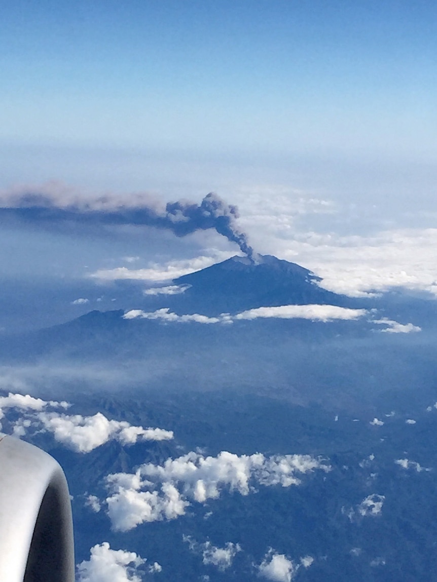 An ash cloud continues to spew from Mount Raung.