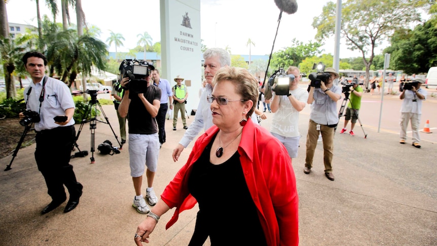 Image of Lindy Chamberlain arriving at NT Coroners Court