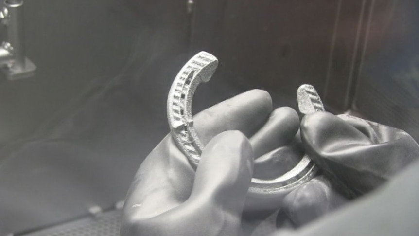 Scientists unveil 3D-printed horse shoes