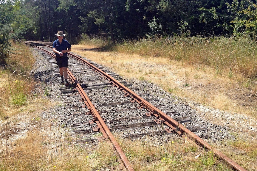 Man works on north-east rail line in Tasmania