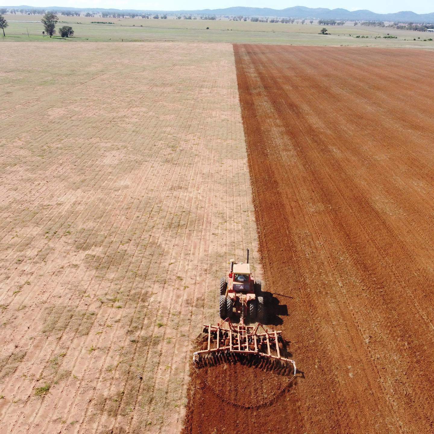 Riverina Farmer Adam Symons Has Arm Torn Off In Horrific Hay Baler Accident Drives Himself To Get Help Abc News