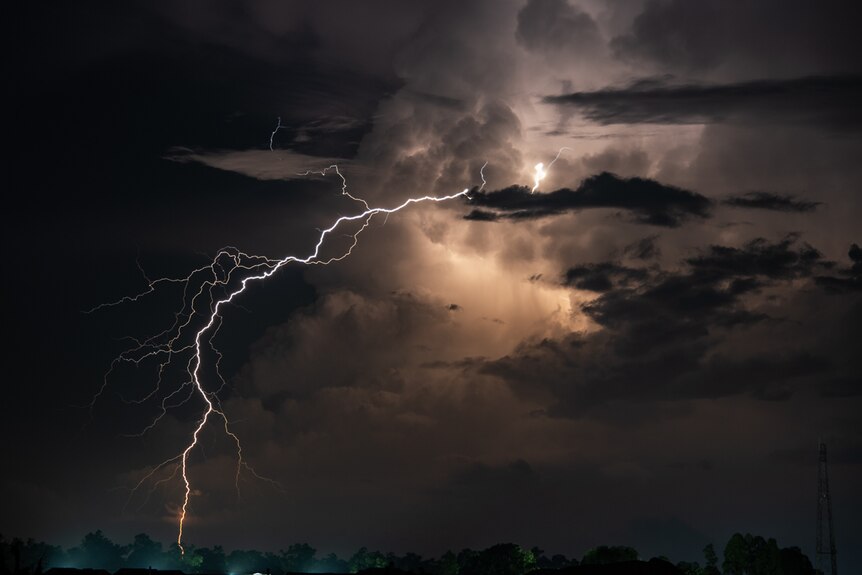 Lightning storms in the Top End are unlike anywhere else in Australia ...