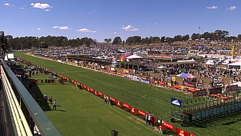 Oakbank racing carnival, Adelaide Hills
