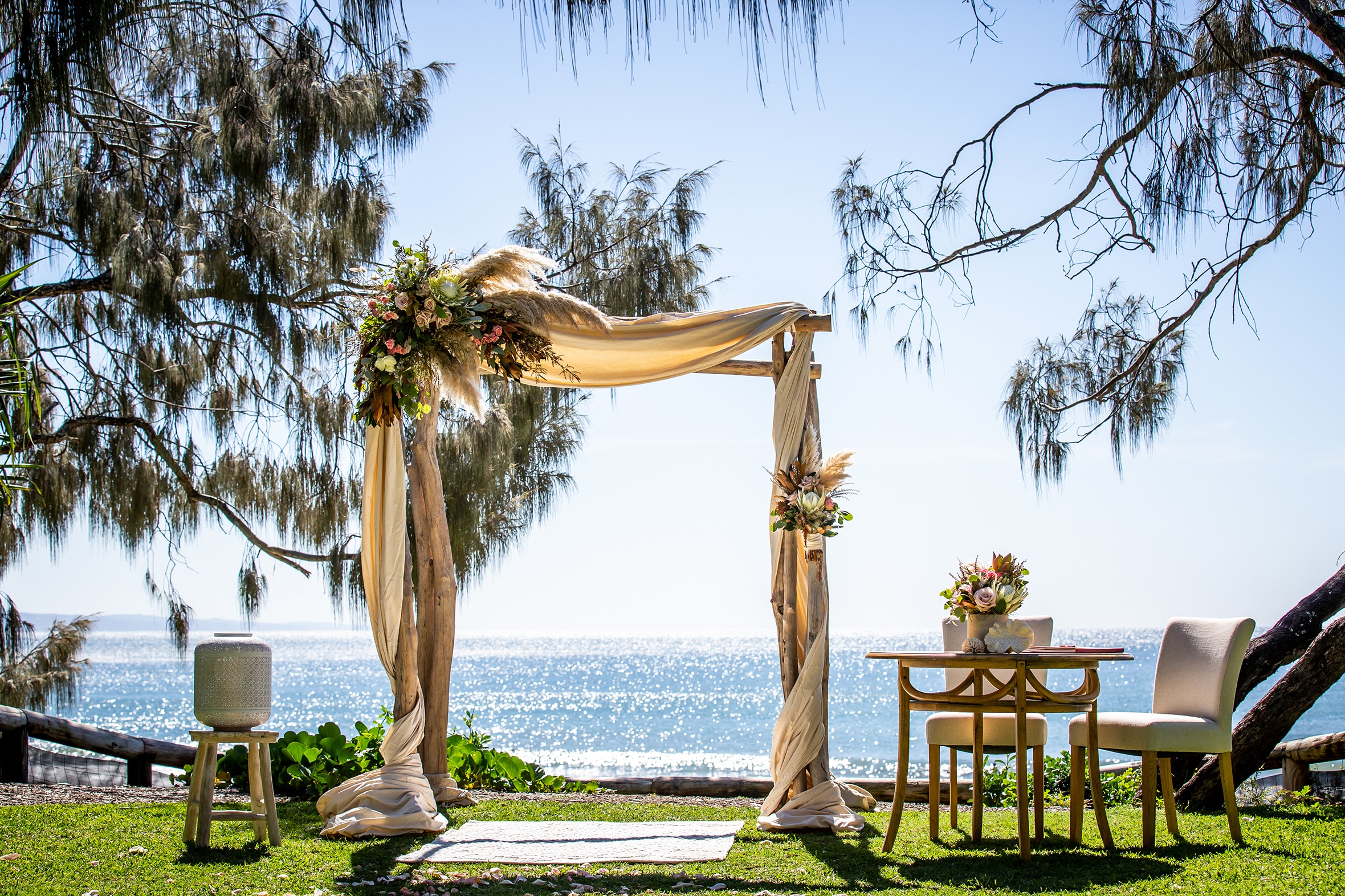 Council charges couples 'Noosa tax' to marry by the beach