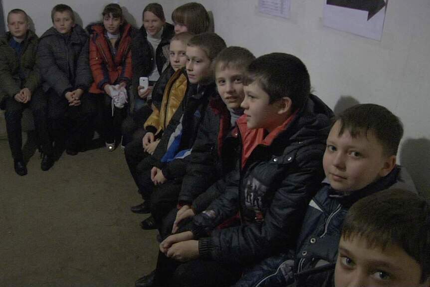 Children in a Mariupol bomb shelter