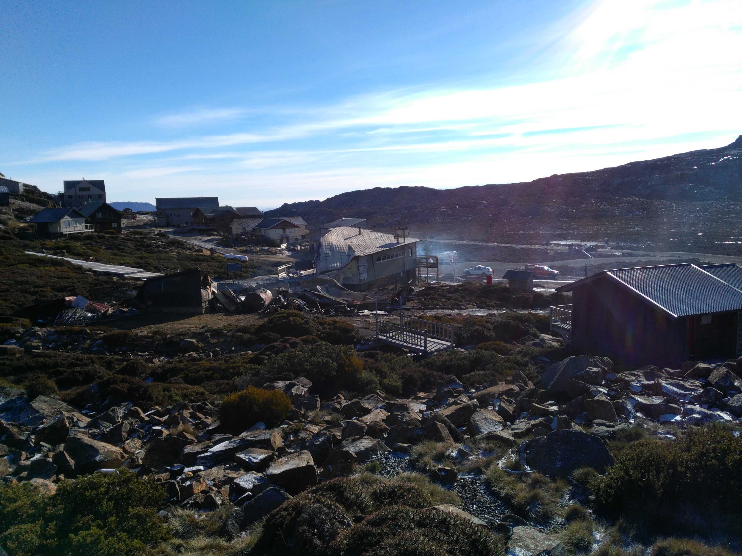 Fire destroys Ben Lomond hotel ahead of Tasmanian ski season ABC News
