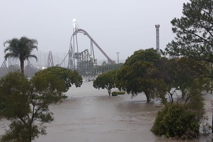 Movie World Carpark flooded, with cars submerged up to the roof