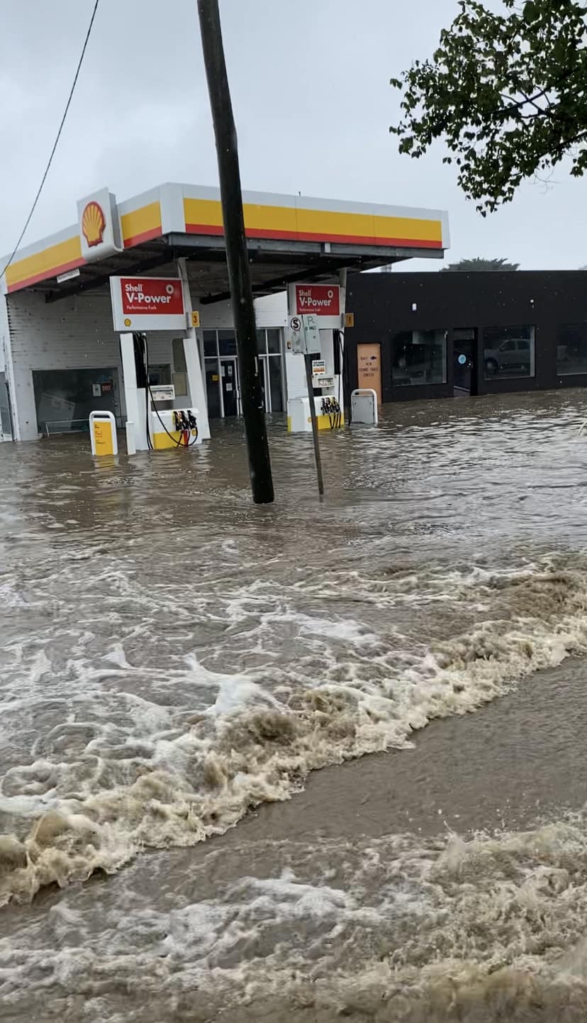 Water floods a Shell service station in Welshpool, Gippsland. 