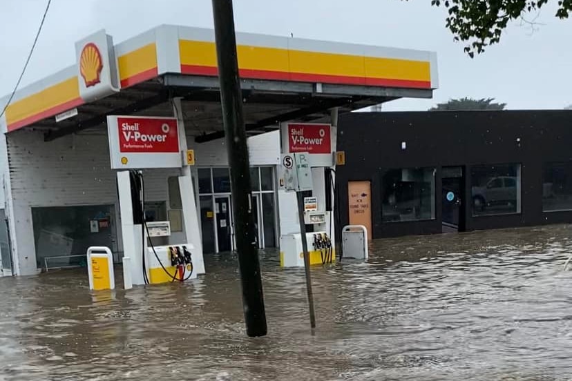 Water floods a Shell service station in Welshpool, Gippsland. 