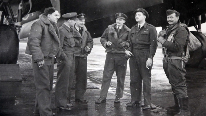 Tom "Tammy" Simpson with his crew in WWII