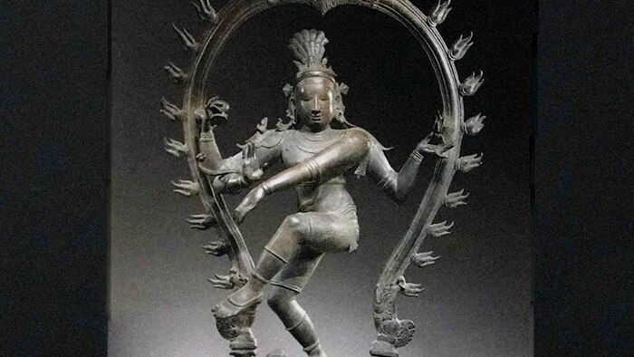 The Dancing Shiva is one of four statues believed to have been taken by thieves.