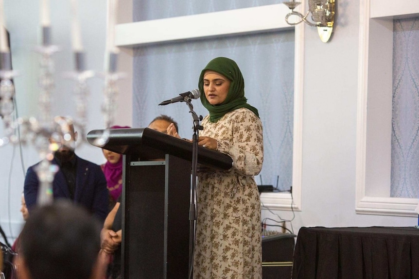 Nasreen Hanifi speaking at the Australian Muslim Achievement Awards.