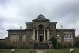 A picture of the front of the Cooma Local Court hours