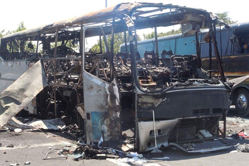 Bus damaged in Bulgaria bomb blast